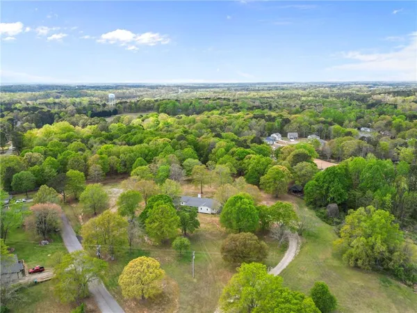 $850,000 | 401 Coleman Drive, Statham, GA 30666