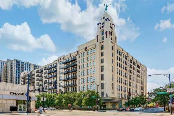 $4,250 | 758 North Larrabee Street, Unit 809, Chicago, IL 60654