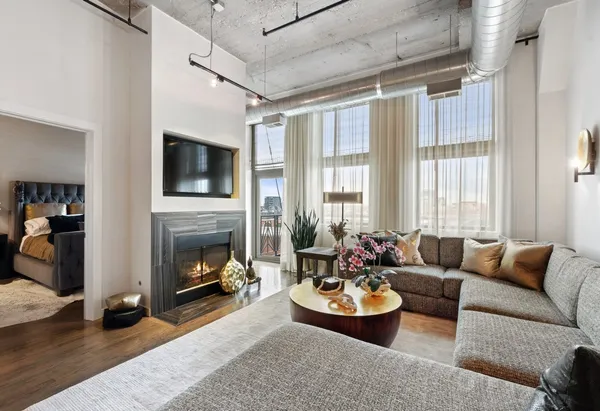 $4,250 | 758 North Larrabee Street, Unit 809, Chicago, IL 60654