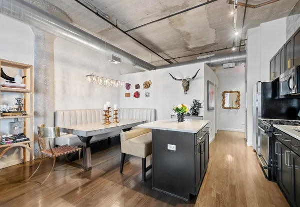 $4,250 | 758 North Larrabee Street, Unit 809, Chicago, IL 60654