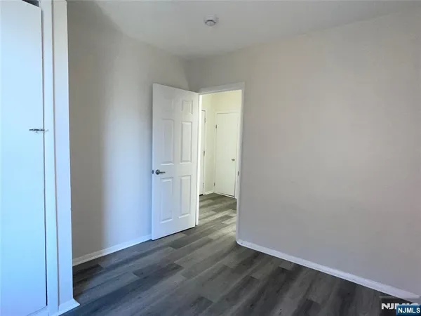 $2,550 | 10 Hilliard Avenue, Unit 4, Edgewater, NJ 07020