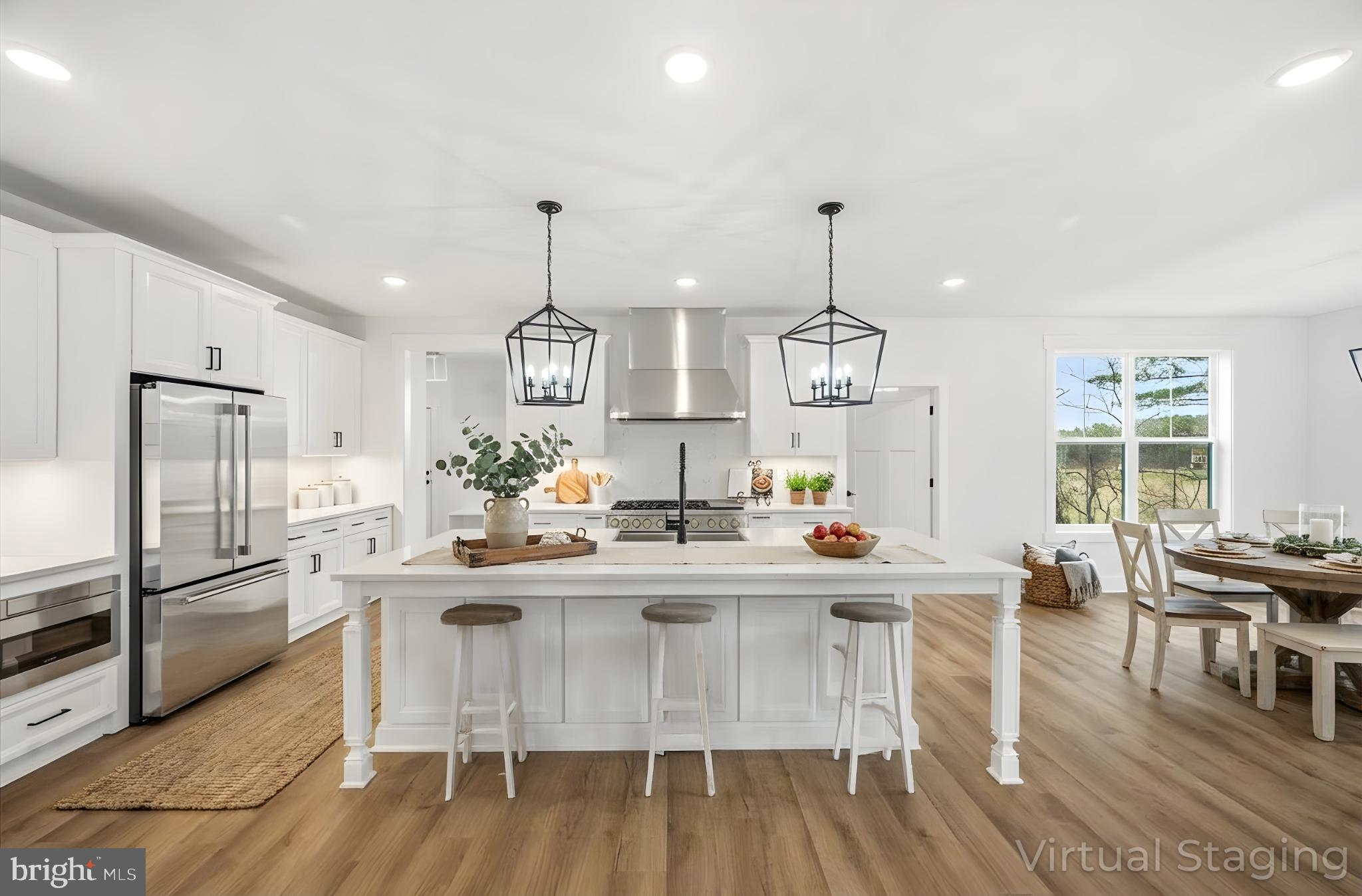Welcome home! Fabulous kitchen (virtually staged)!