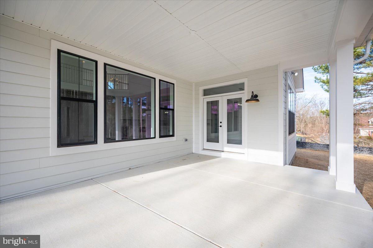 39762 Rivers Edge Lane Lovettsville, VA 20180 - Photo 101 of 118 Inviting porch with modern design elements.