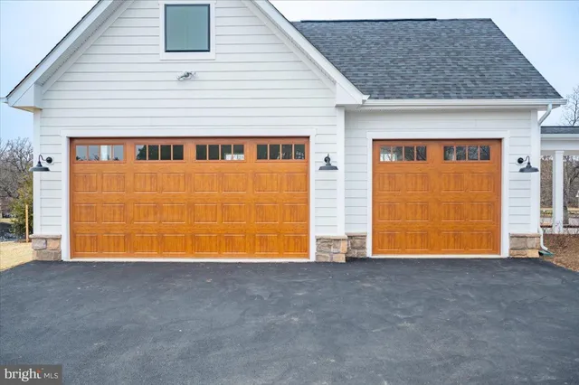 $1,599,000 | 39762 Rivers Edge Lane, Lovettsville, VA 20180