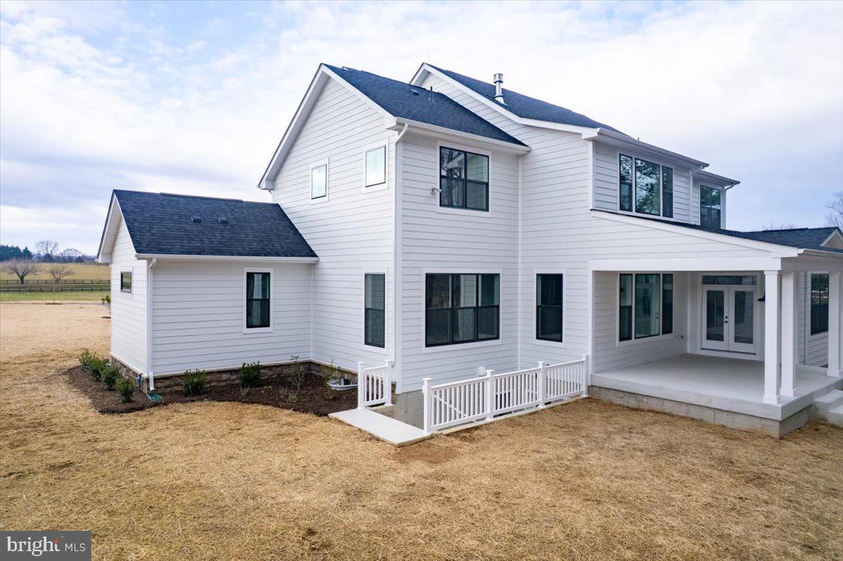 39762 Rivers Edge Lane Lovettsville, VA 20180 - Photo 108 of 118 Walk up stairs to the rear yard.