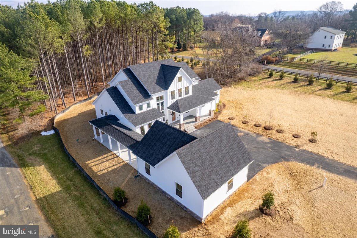 39762 Rivers Edge Lane Lovettsville, VA 20180 - Photo 109 of 118 a view of a backyard with wooden floor
