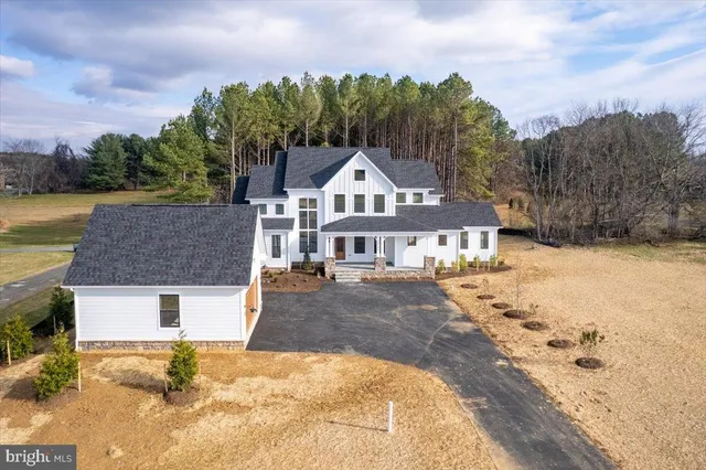 $1,599,000 | 39762 Rivers Edge Lane, Lovettsville, VA 20180