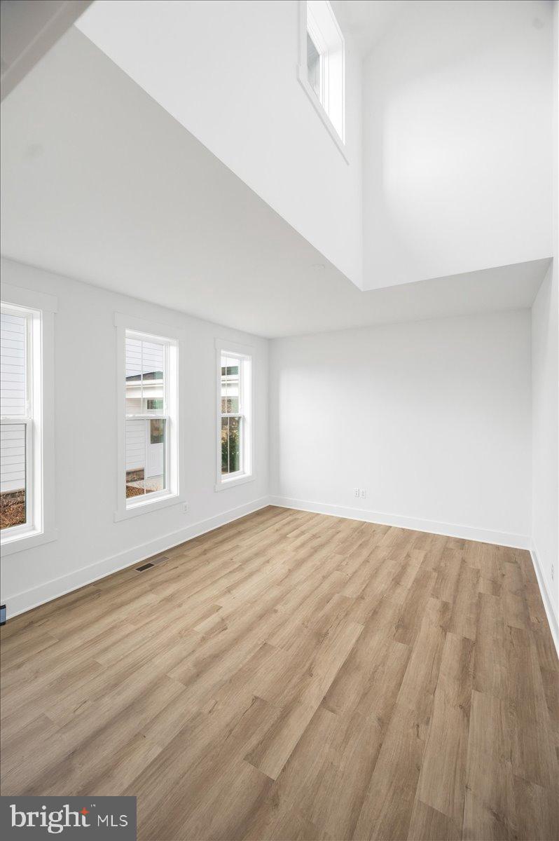 39762 Rivers Edge Lane Lovettsville, VA 20180 - Photo 16 of 118 Bright and airy open space awaits creativity.