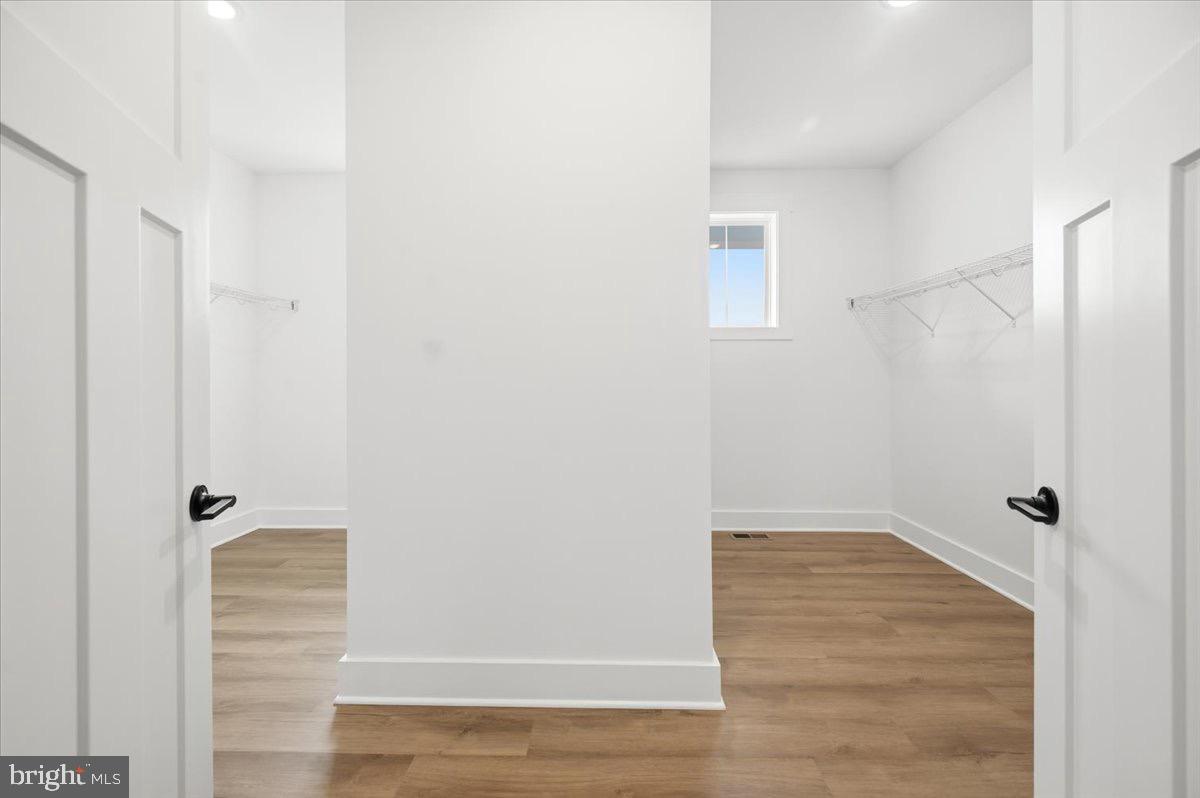 39762 Rivers Edge Lane Lovettsville, VA 20180 - Photo 60 of 118 a view of room with hardwood floor