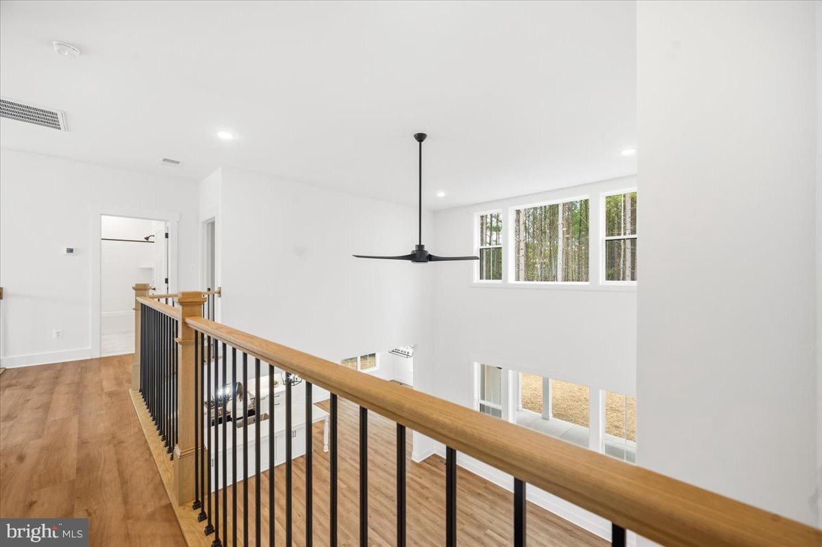 39762 Rivers Edge Lane Lovettsville, VA 20180 - Photo 82 of 118 Bright and airy modern home interior.