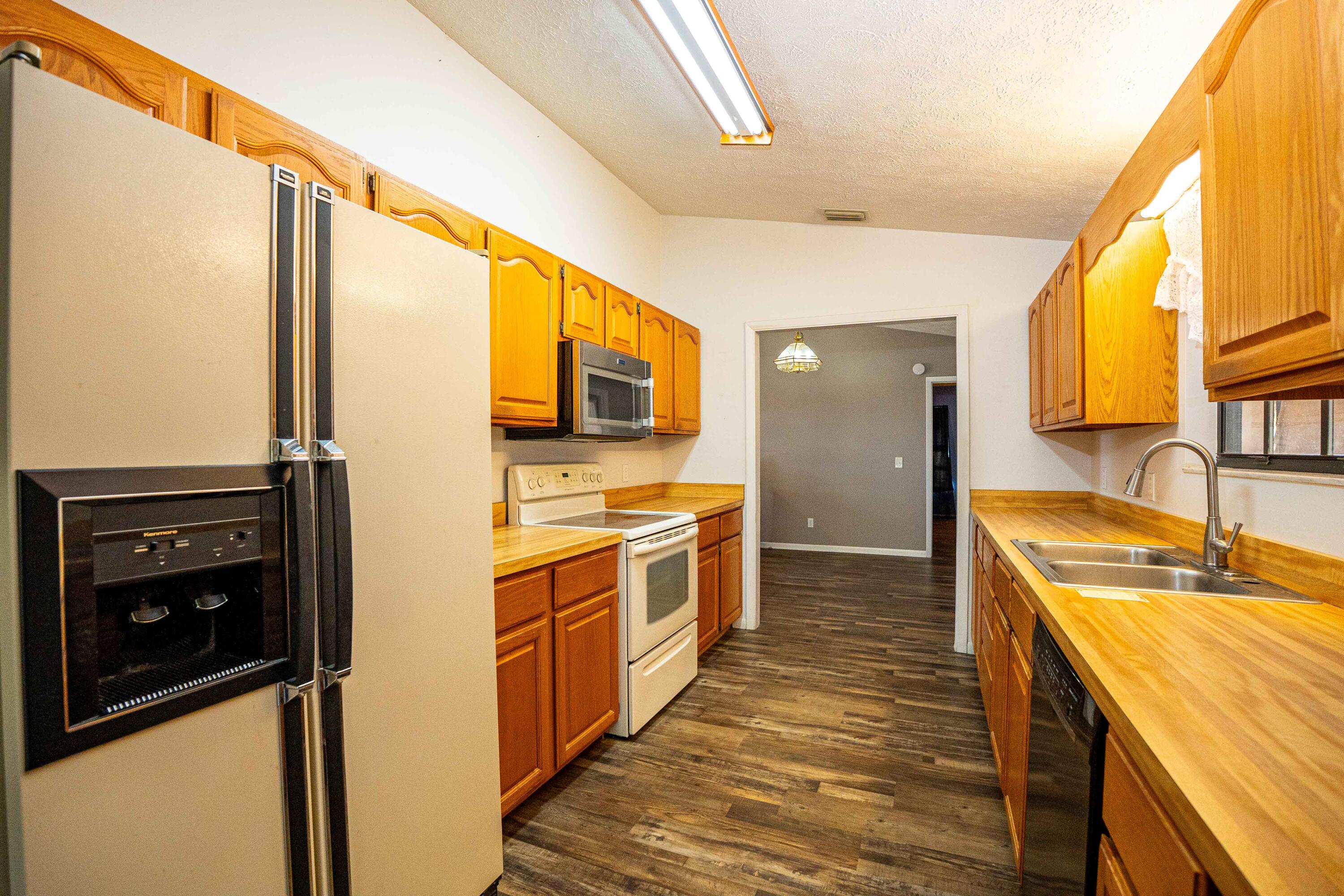 2475 South Ffa Road Fort Pierce, FL 34945 - Photo 8 of 49 DSC05656