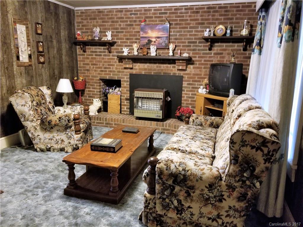 2714 James Road Charlotte, NC 28215 - Photo 12 of 19 Gallery Image 12