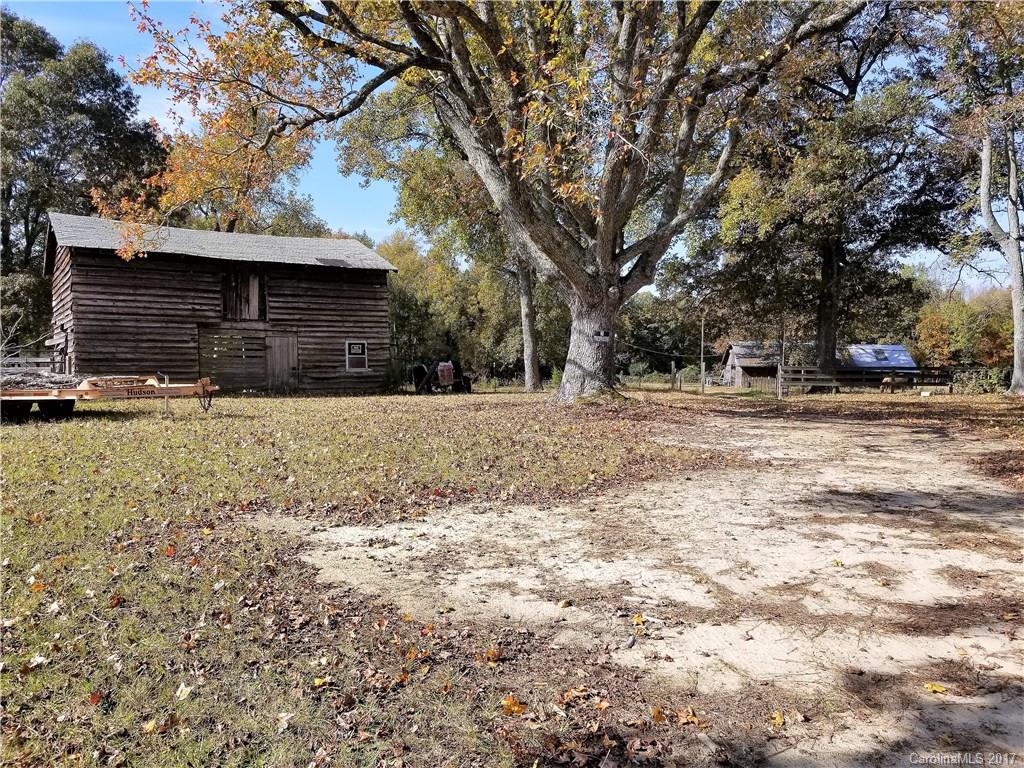 2714 James Road Charlotte, NC 28215 - Photo 10 of 19 Gallery Image 10