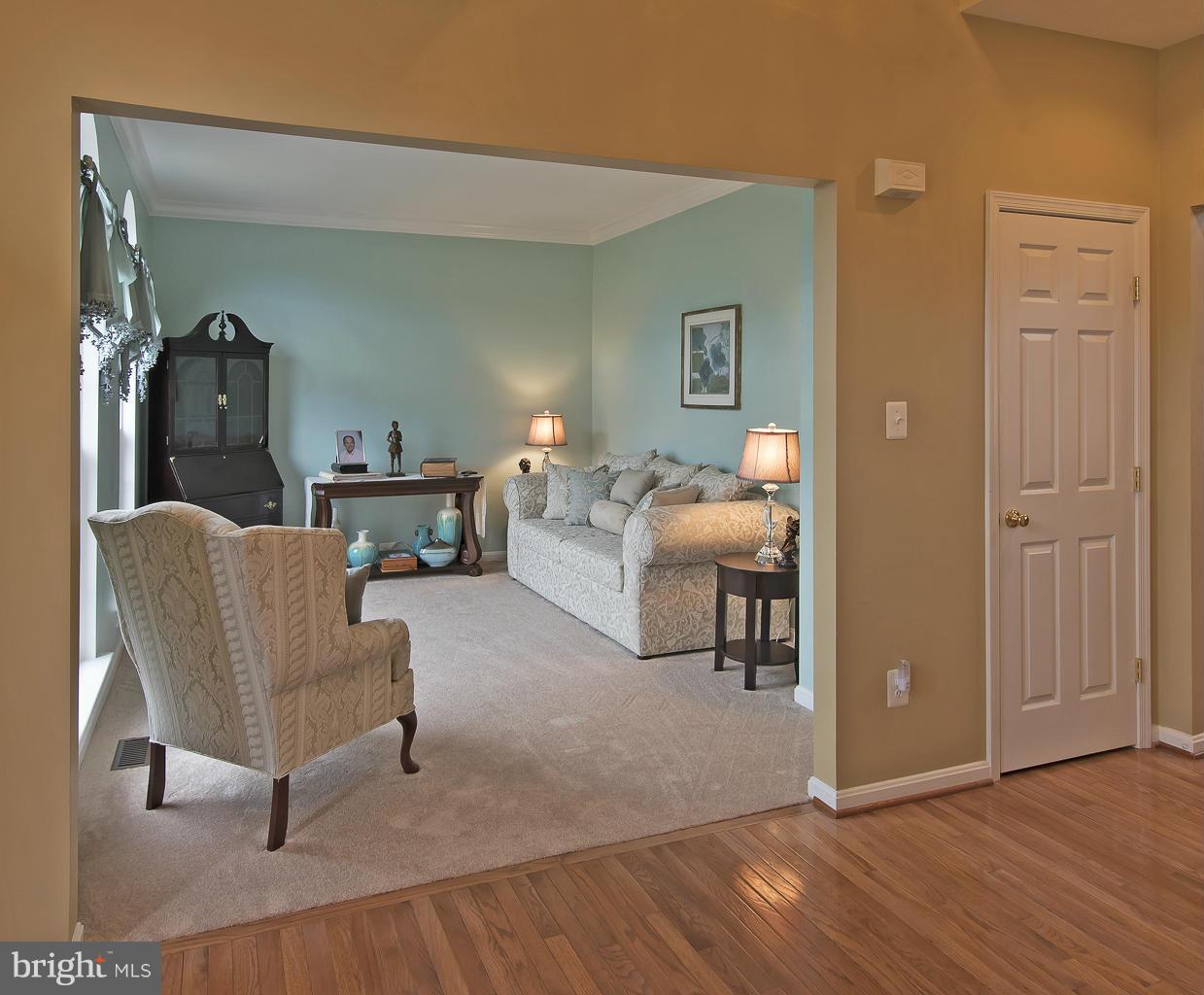 8740 Lords View Loop Gainesville, VA 20155 - Photo 6 of 30 Living Room