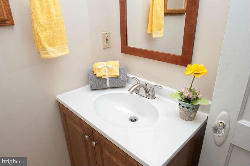 420 7th Street Northeast Washington, DC 20002 - Photo 24 of 30 Bath
