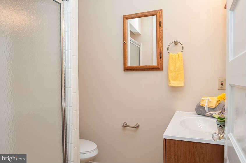 420 7th Street Northeast Washington, DC 20002 - Photo 25 of 30 Bath