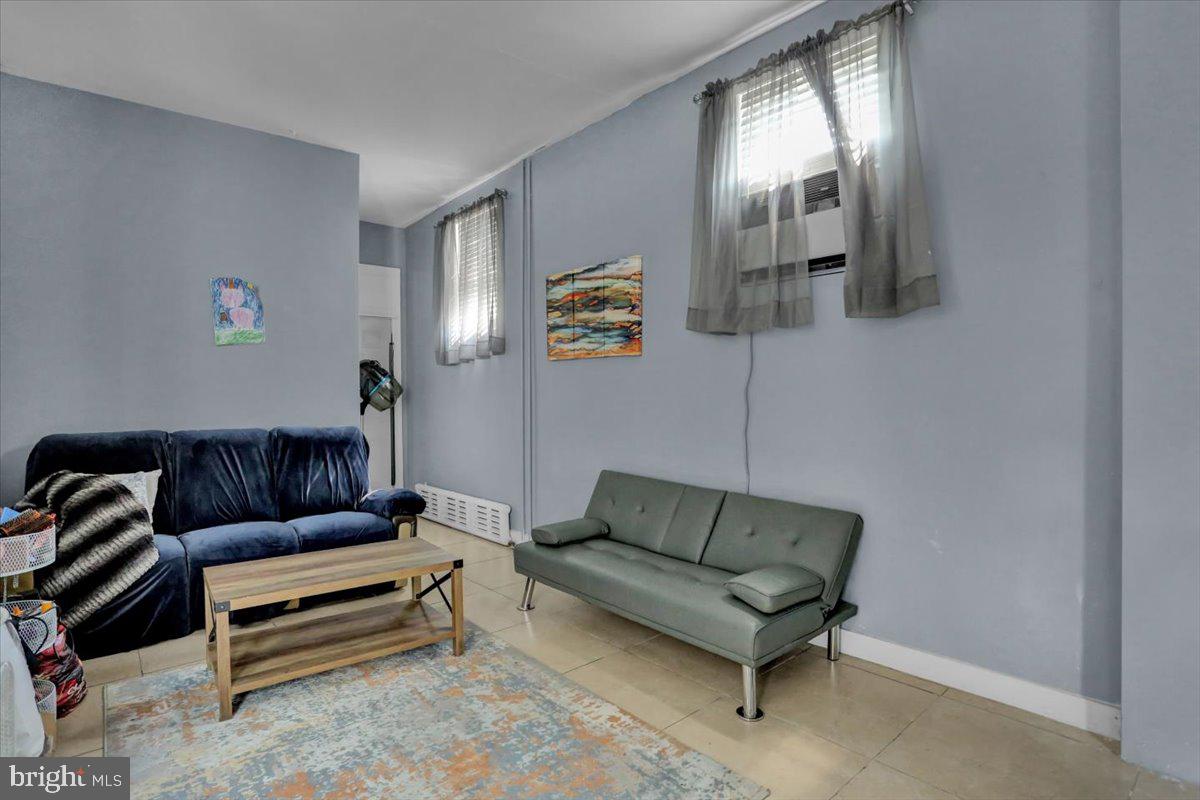 526 Windsor Street Reading, PA 19601 - Photo 25 of 33