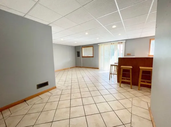 $2,300 | 1213 Tyler Court, Lake Villa, IL 60046