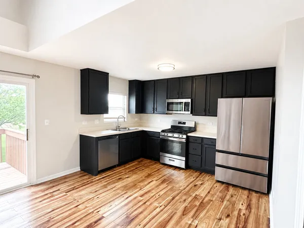 $2,300 | 1213 Tyler Court, Lake Villa, IL 60046