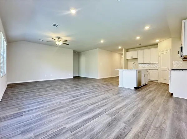 $2,150 | 3720 Canyon Drive, Farmersville, TX 75442