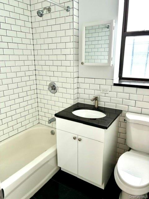 1803 Riverside Drive Manhattan, NY 10034 - Photo 9 of 14