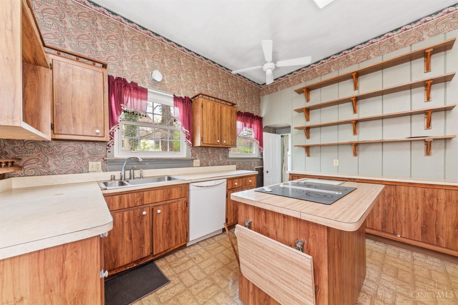 325 Reily Road Wyoming, OH 45215 - Photo 18 of 44