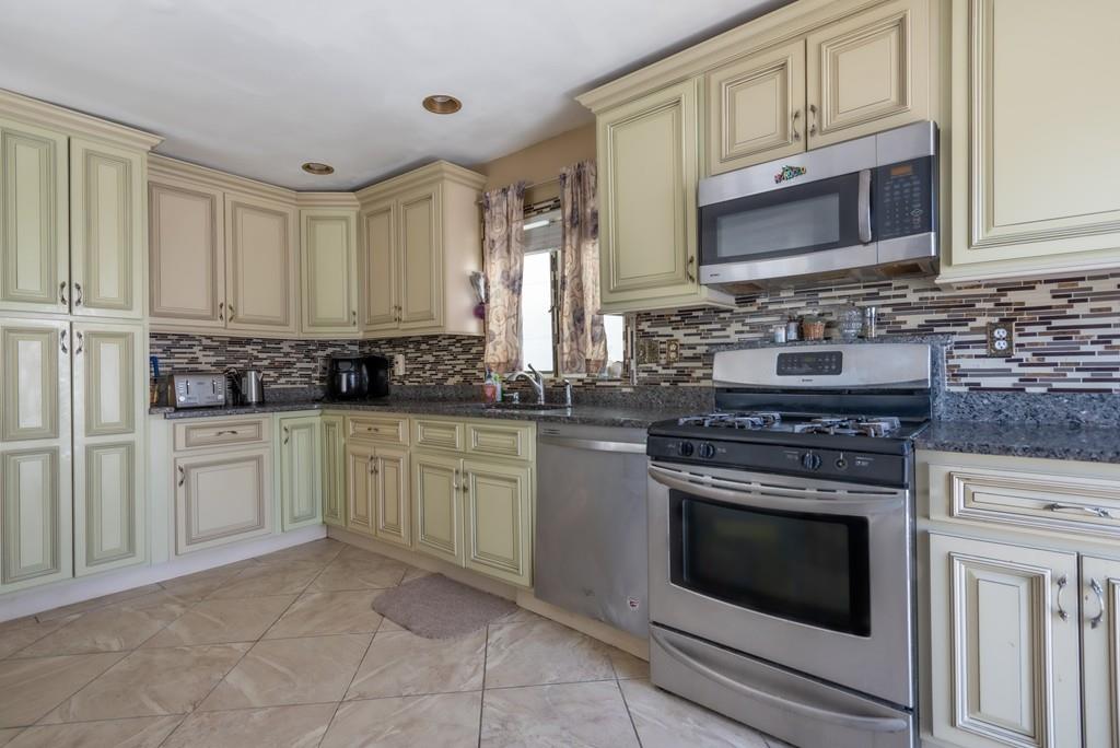 31 Jones Road Revere, MA 02151 - Photo 2 of 32 Gallery Image 2