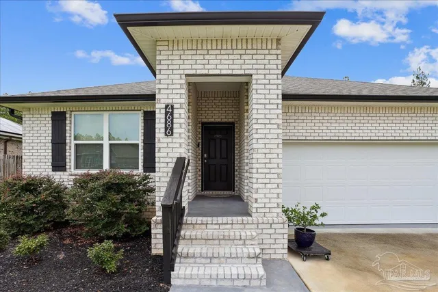 $319,000 | 4686 Red Oak Drive, Milton, FL 32583