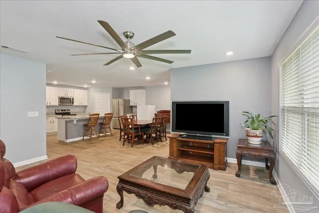 $319,000 | 4686 Red Oak Drive, Milton, FL 32583