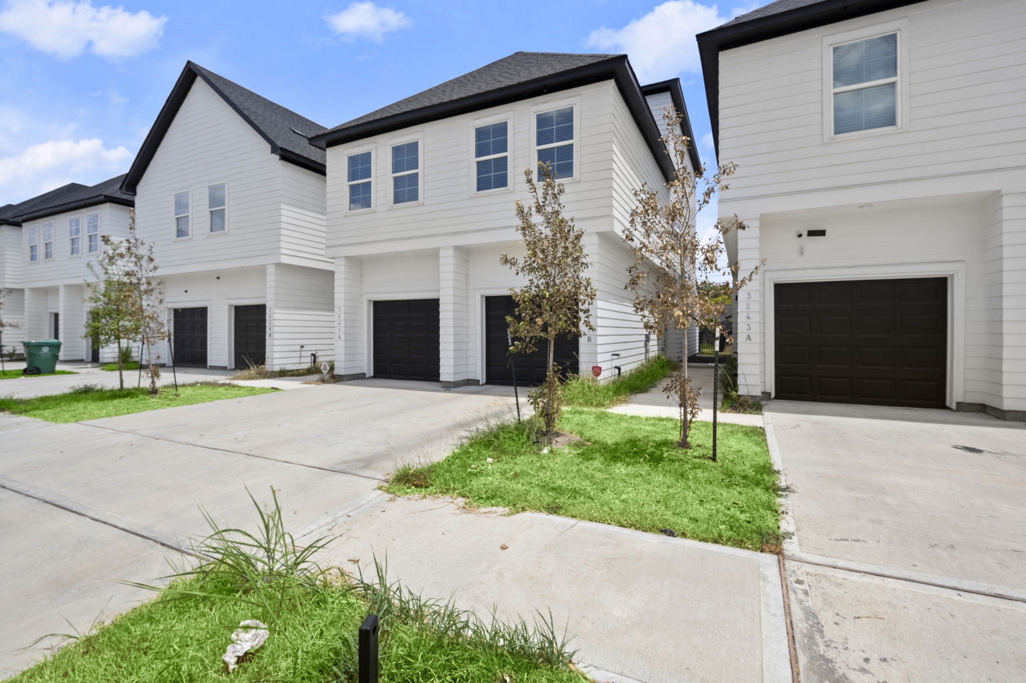 3241 Real, Unit B Houston, TX 77087 - Photo 3 of 18