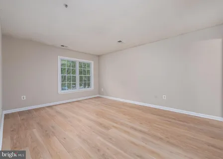 $375,000 | 15301 Diamond Cove Terrace, Unit 8E, Rockville, MD 20850