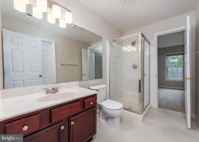 $380,000 | 15301 Diamond Cove Terrace, Unit 8E, Rockville, MD 20850