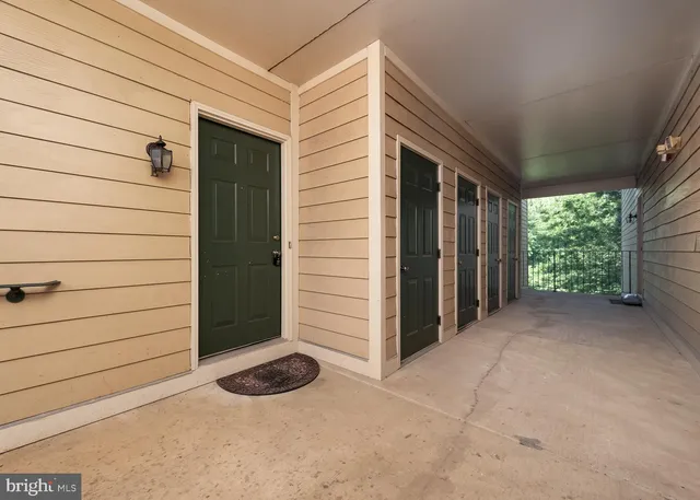 $380,000 | 15301 Diamond Cove Terrace, Unit 8E, Rockville, MD 20850