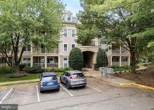 $380,000 | 15301 Diamond Cove Terrace, Unit 8E, Rockville, MD 20850