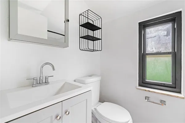 $1,400 | 5408 Verona Road, Verona, PA 15147