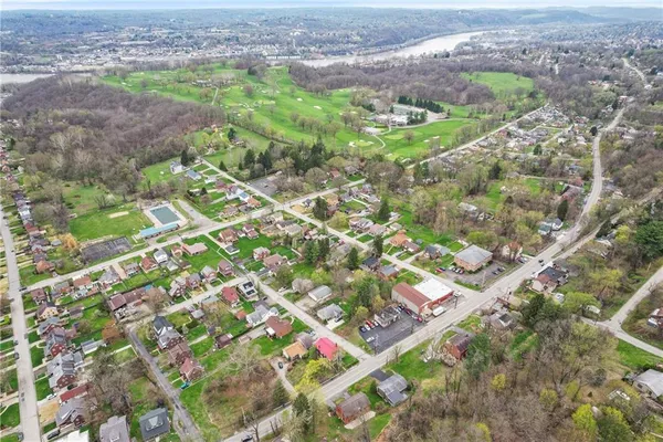 $1,400 | 5408 Verona Road, Verona, PA 15147