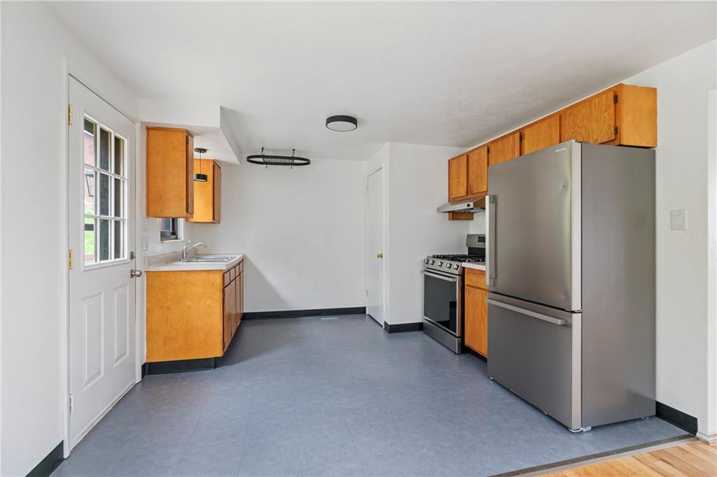 5408 Verona Road Verona, PA 15147 - Photo 4 of 25