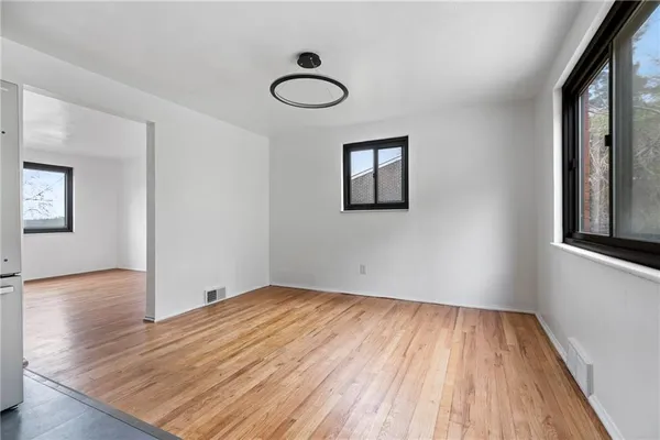 $1,400 | 5408 Verona Road, Verona, PA 15147