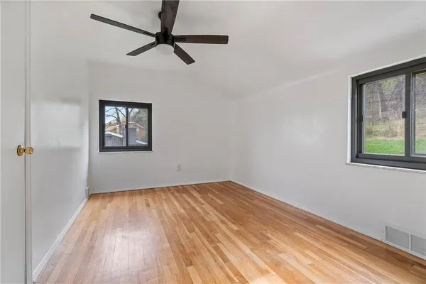 $1,400 | 5408 Verona Road, Verona, PA 15147