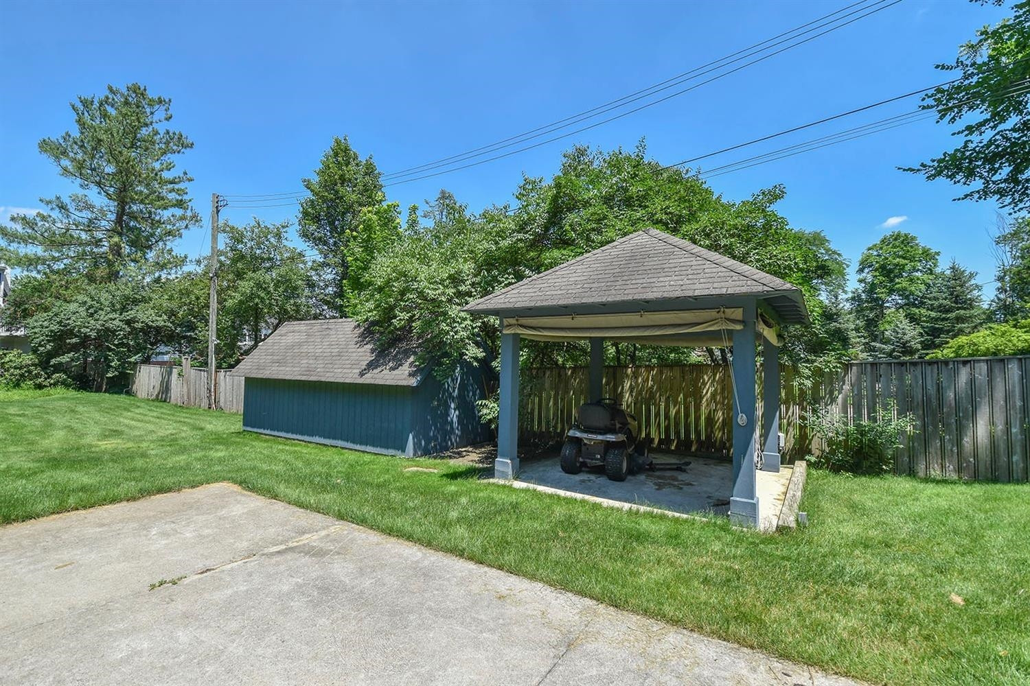 2122 Devonshire Road Ann Arbor, MI 48104 - Photo 61 of 64 Photo 61