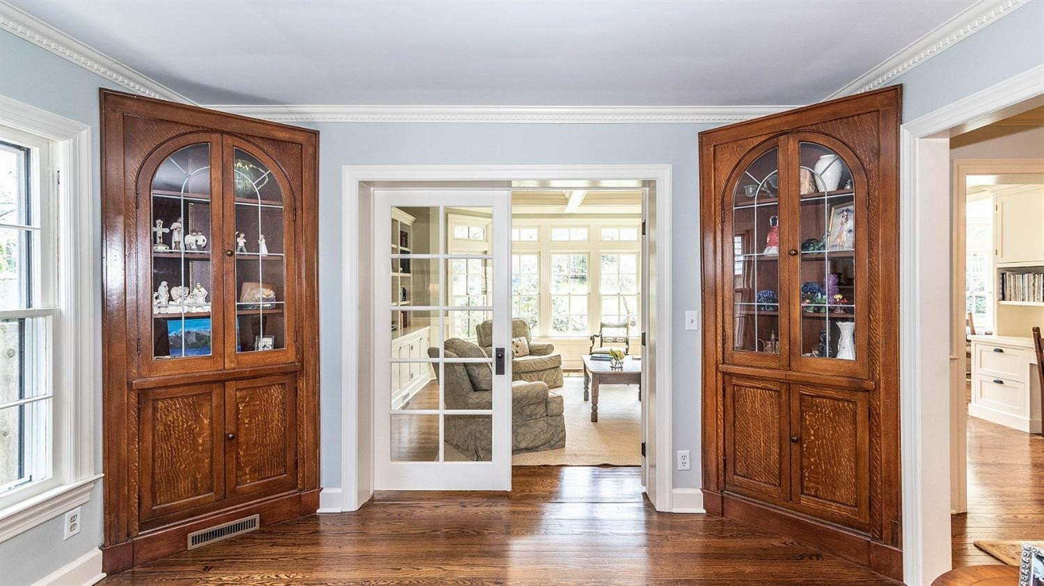 2122 Devonshire Road Ann Arbor, MI 48104 - Photo 9 of 64 Photo 9