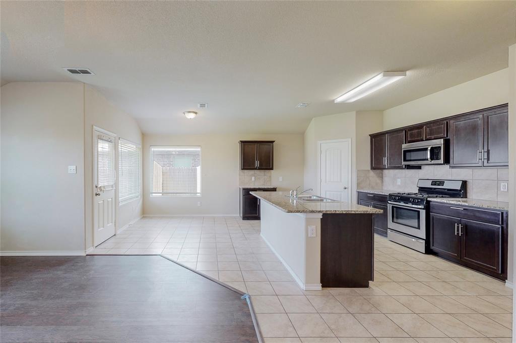 5140 Grayson Ridge Drive Fort Worth, TX 76179 - Photo 13 of 38