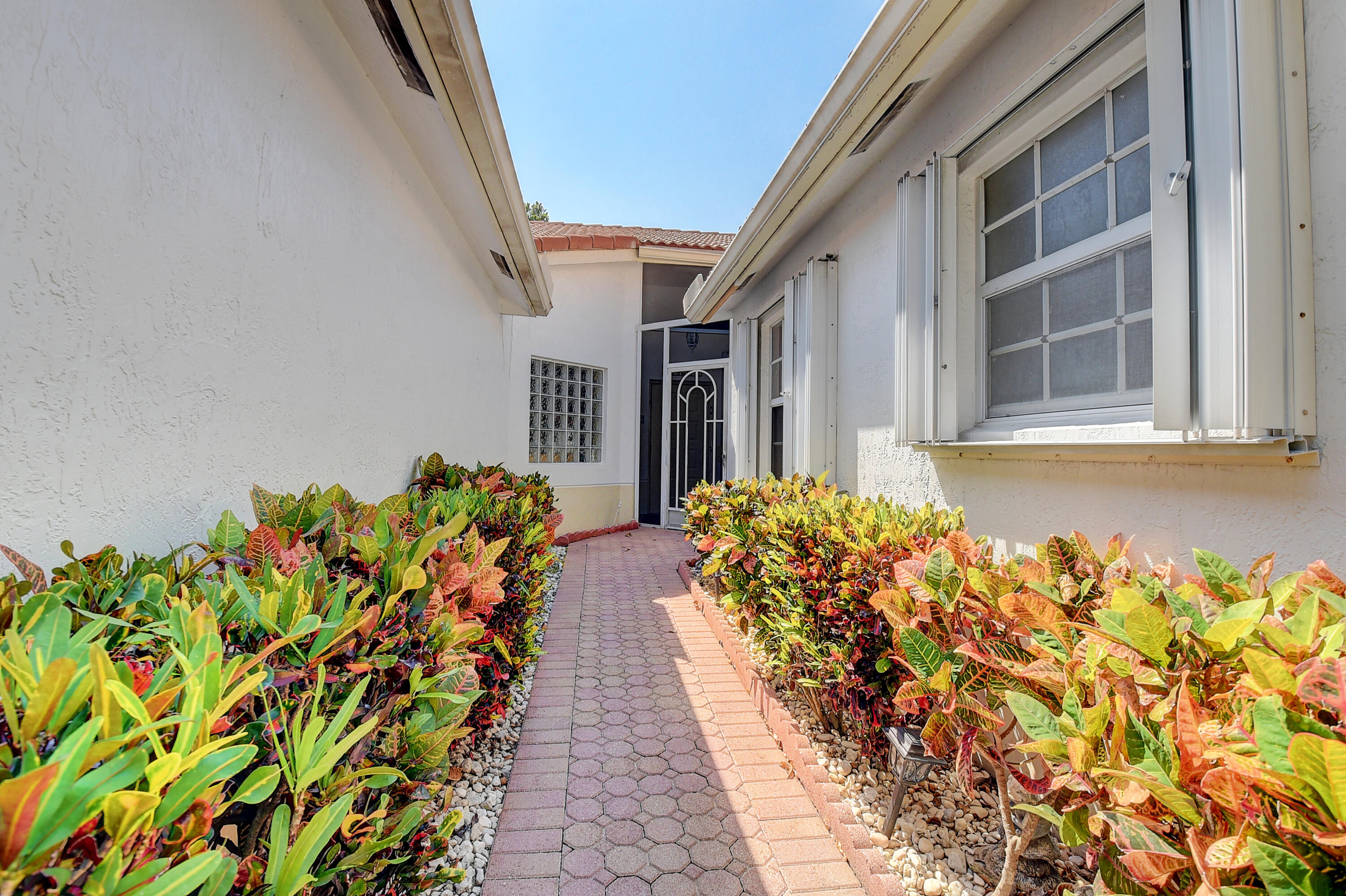 6124 Petunia Road Delray Beach, FL 33484 - Photo 3 of 45 28_dsc_4012_3_4_5_6
