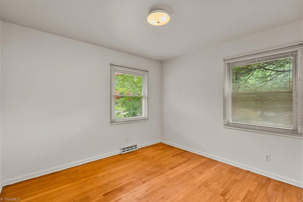 3404 Rolling Road High Point, NC 27265 - Photo 13 of 29