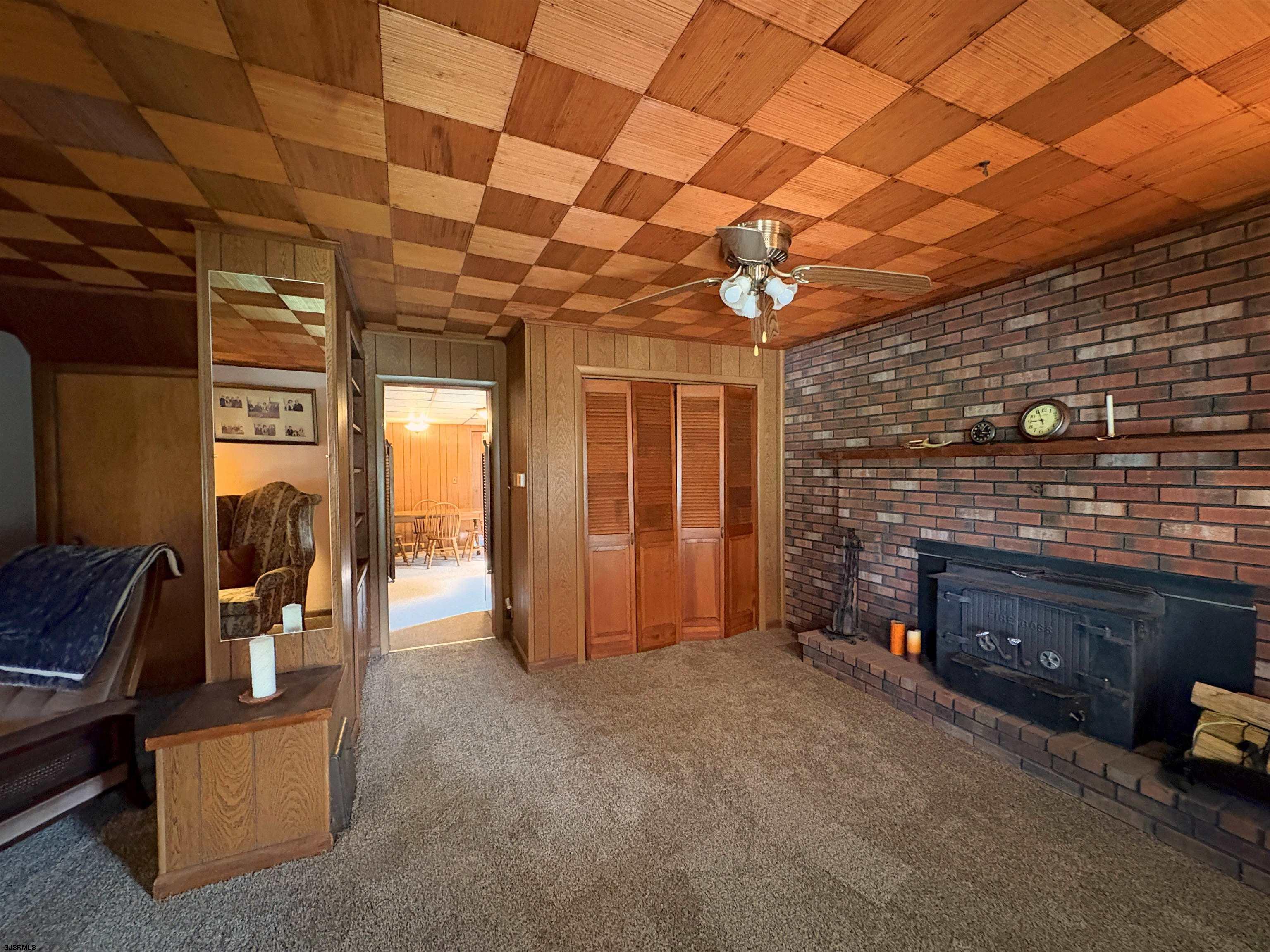 301 Broad Street Milmay, NJ 08330 - Photo 5 of 64