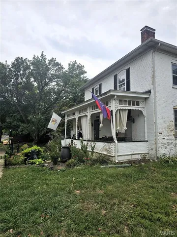 $121,000 | 632 Jefferson Street, Hillsboro, IL 62049