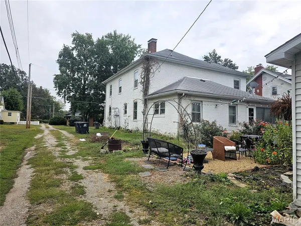 $63,500 | 632 Jefferson Street, Hillsboro, IL 62049