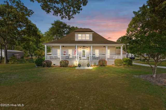 $565,000 | 754 Hardison Drive, Minnesott Beach, NC 28510