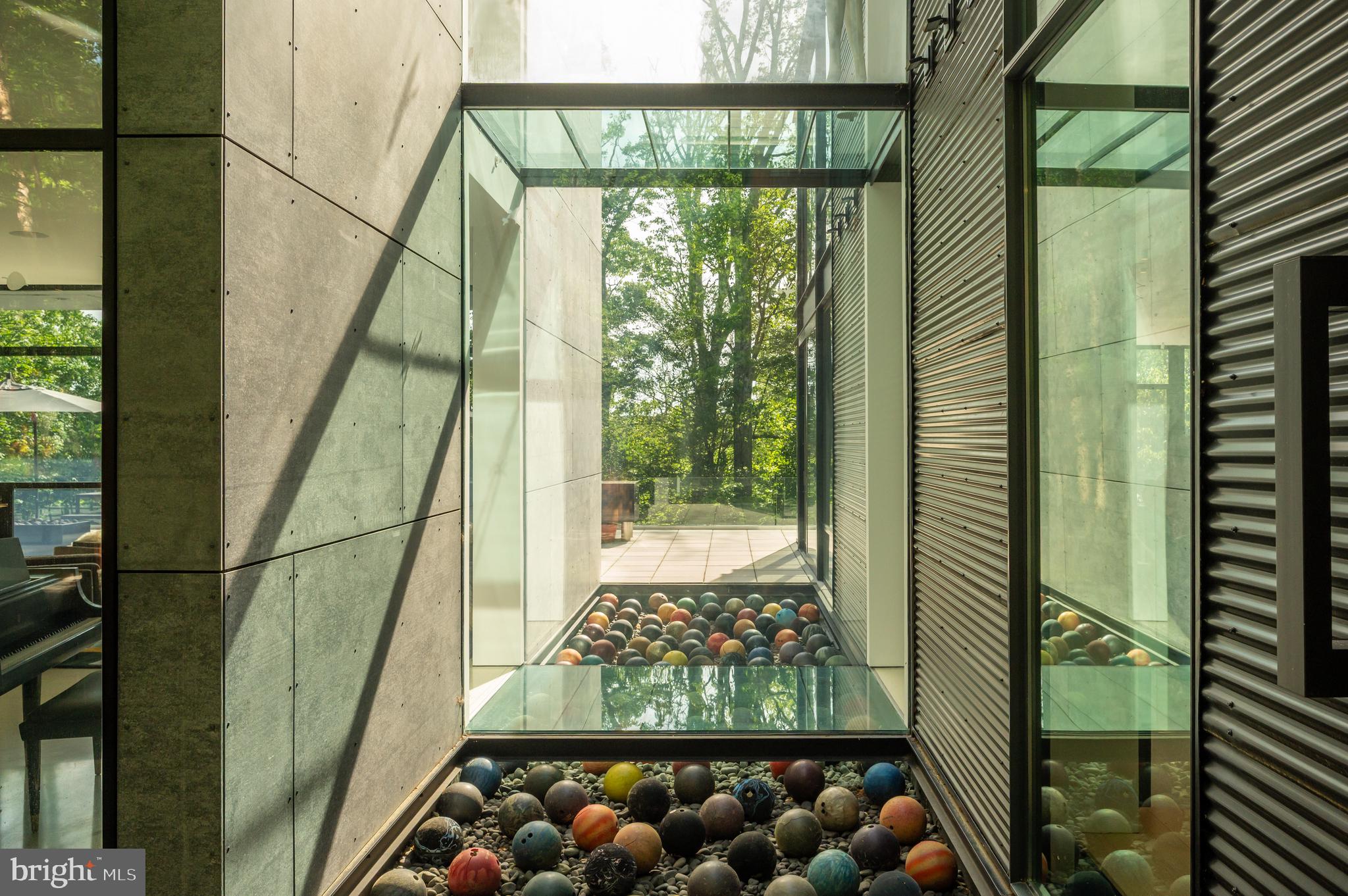 5124 Wissioming Road Bethesda, MD 20816 - Photo 15 of 49