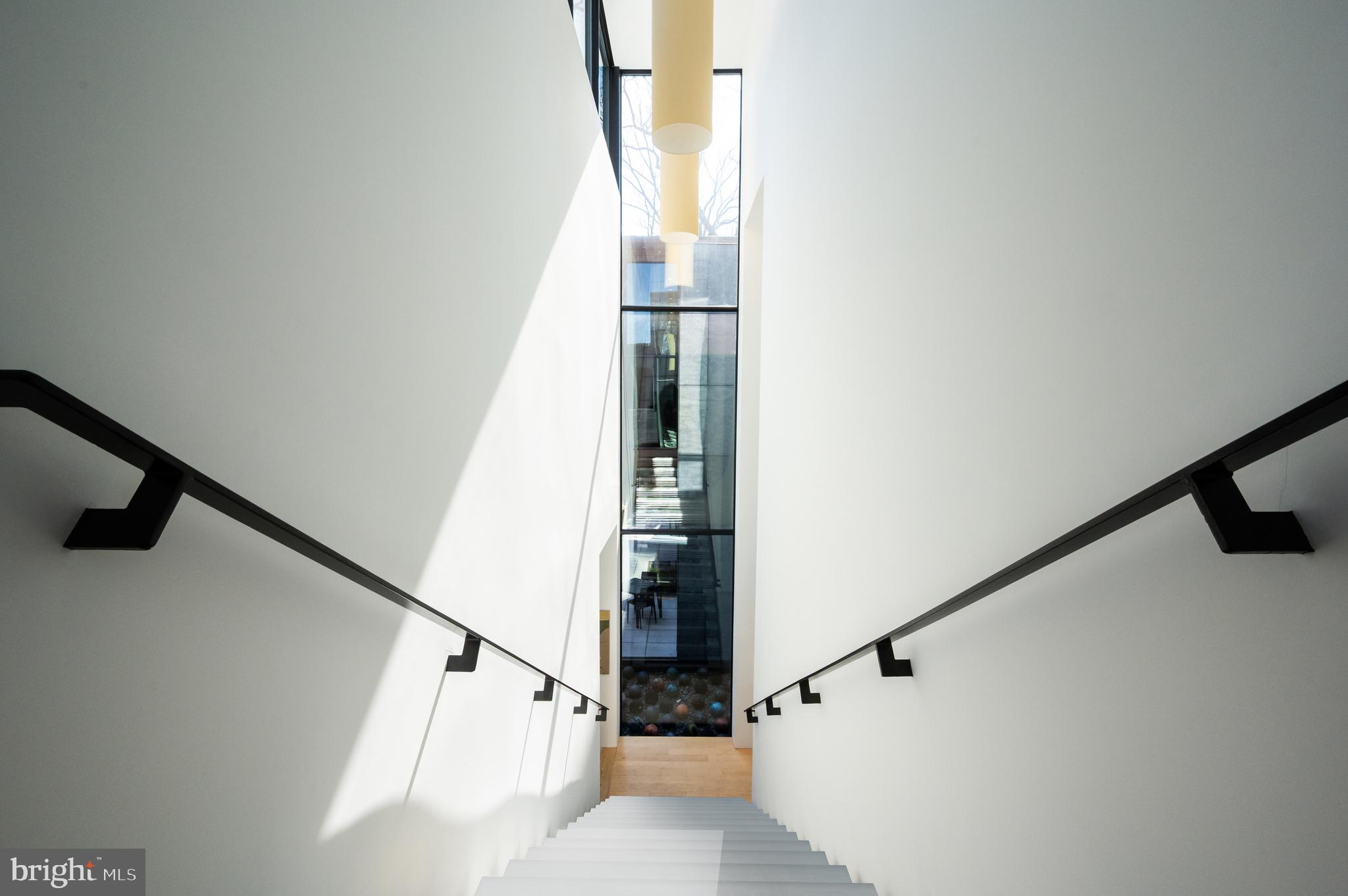 5124 Wissioming Road Bethesda, MD 20816 - Photo 23 of 49 a view of entryway